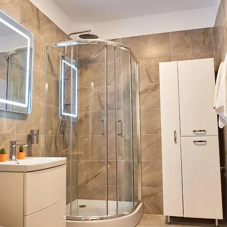 Blu Sea View - Pools Apartament *